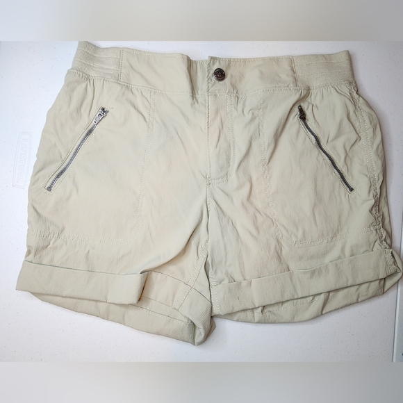 Tangerine 3 Pairs of Gray,Tan And Army Green Shorts - Picture 2 of 5